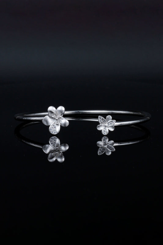 Nazmin Floral Bracelet 