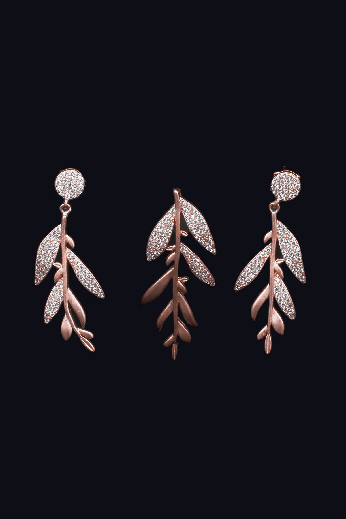 Jannat Leaf Dangler Pendant With Earrings 
