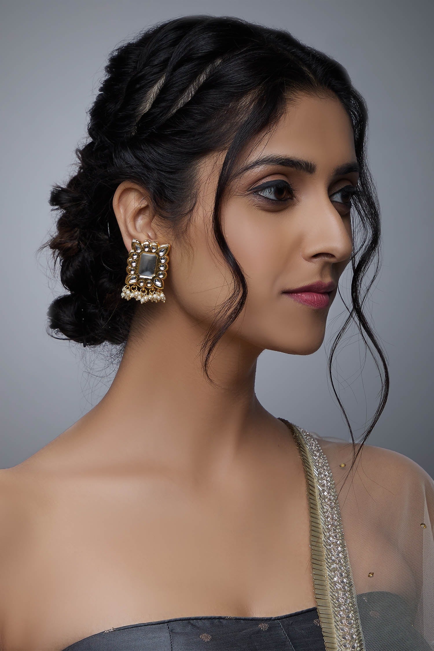Retangular kundan studs 