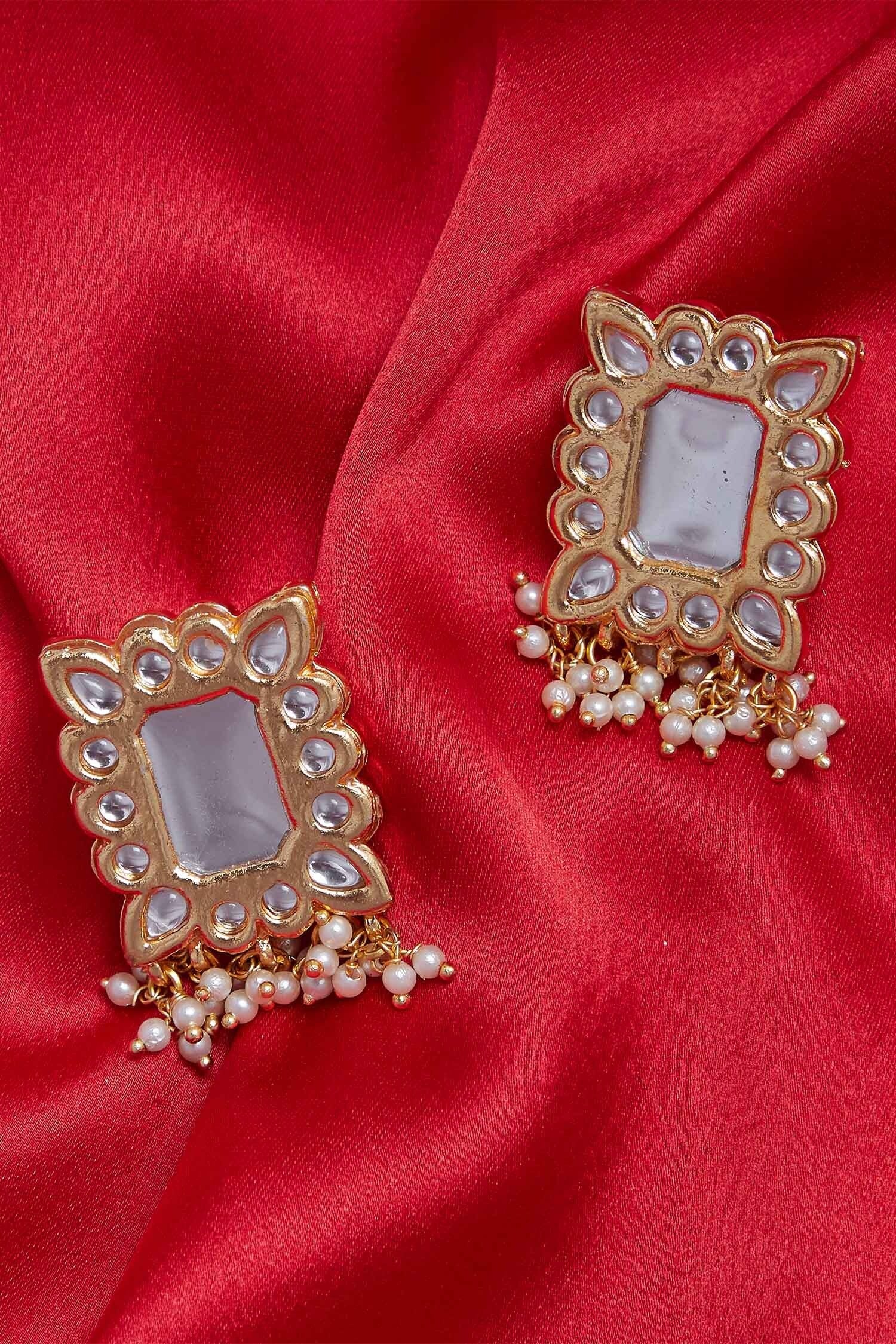 Retangular kundan studs 