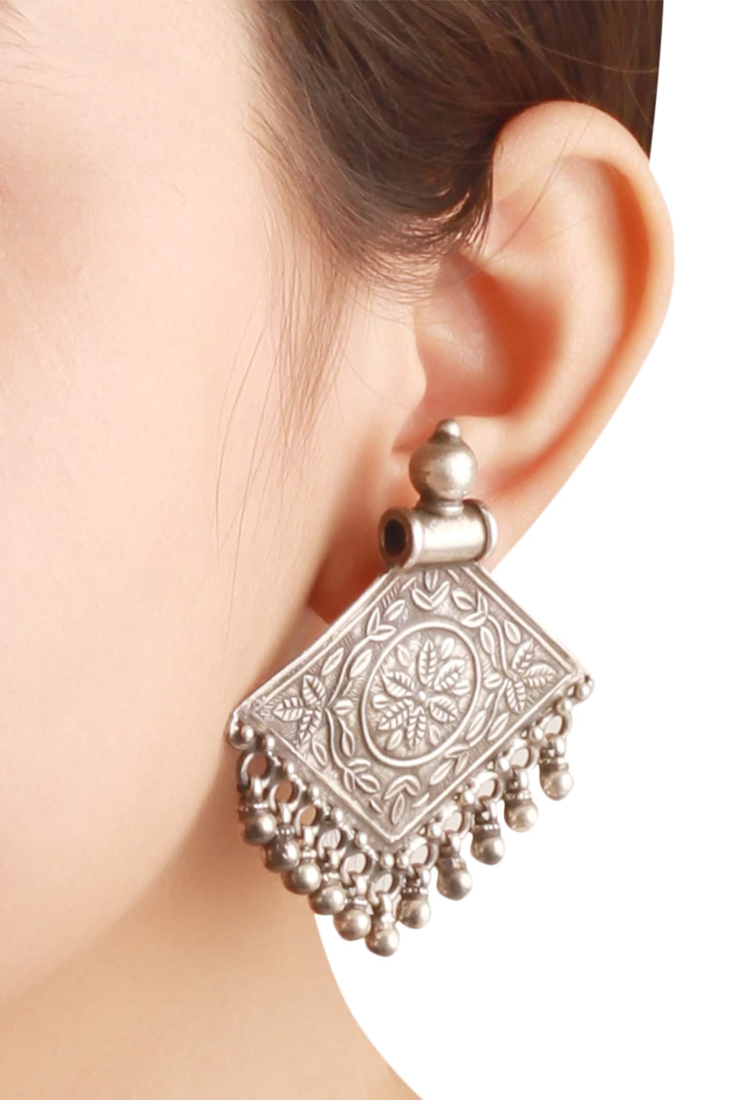 Kite Shaped Bead Earrings 