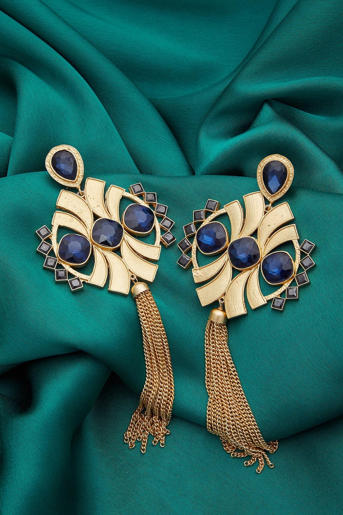 Symmetric Tassel earrings 