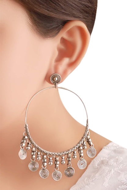 Circular drop earrings 