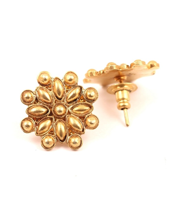 Sunflower pattern studs 