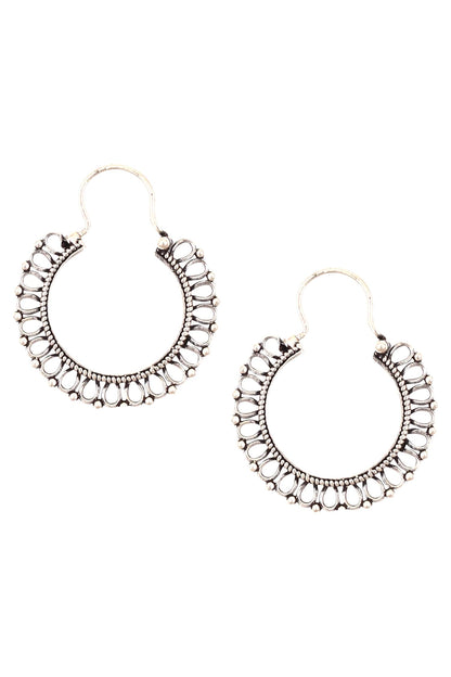Handcrafted loop earrings 