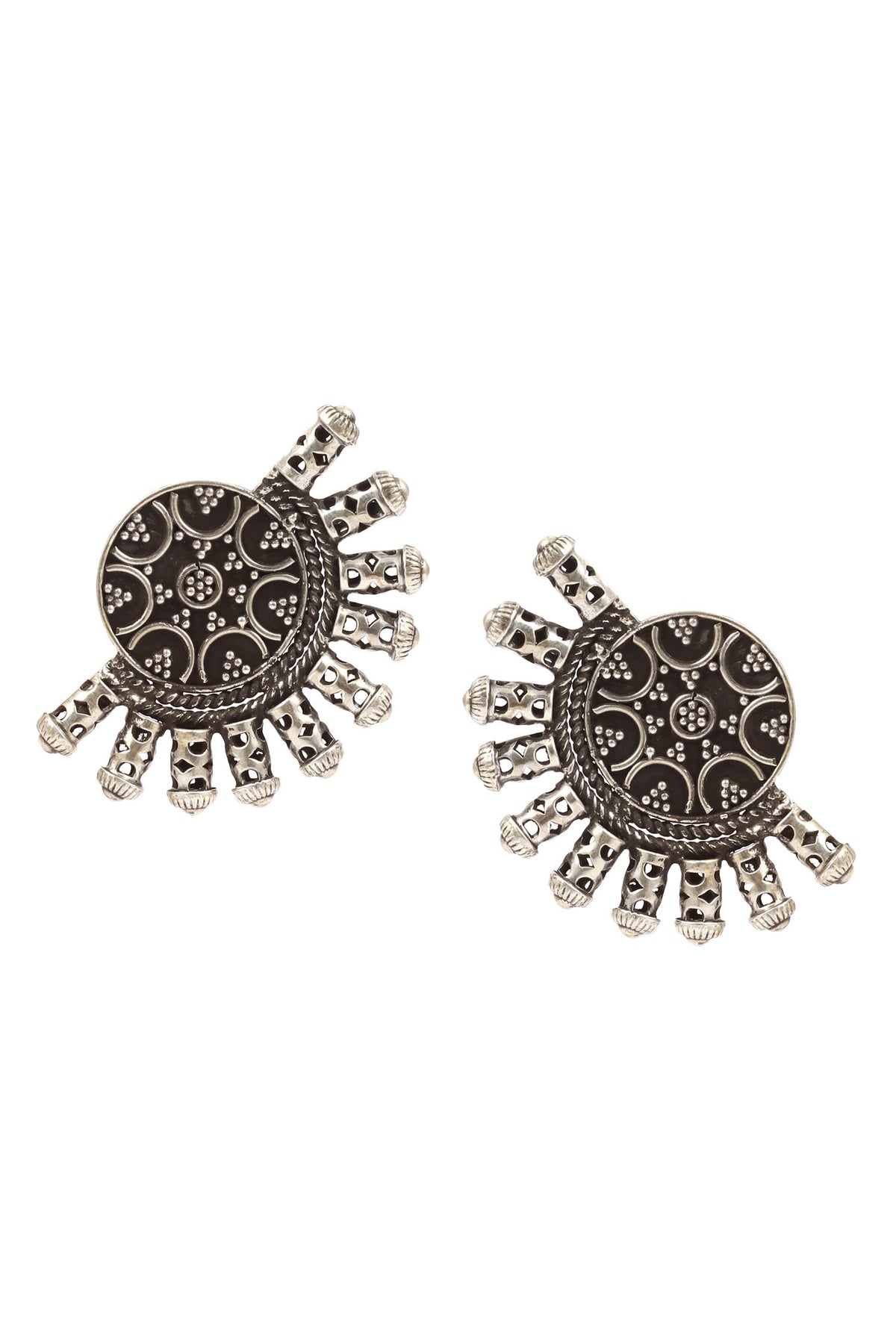 Carved Stud Earrings 