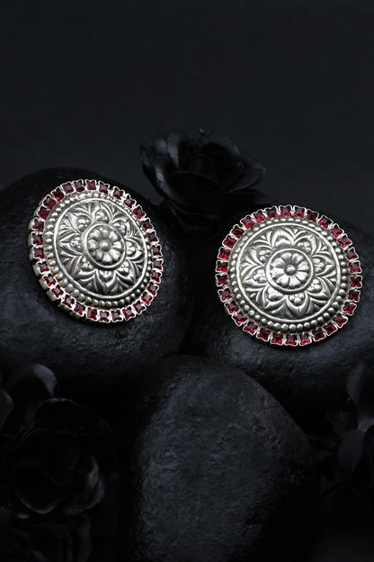 Carved Stud Earrings 