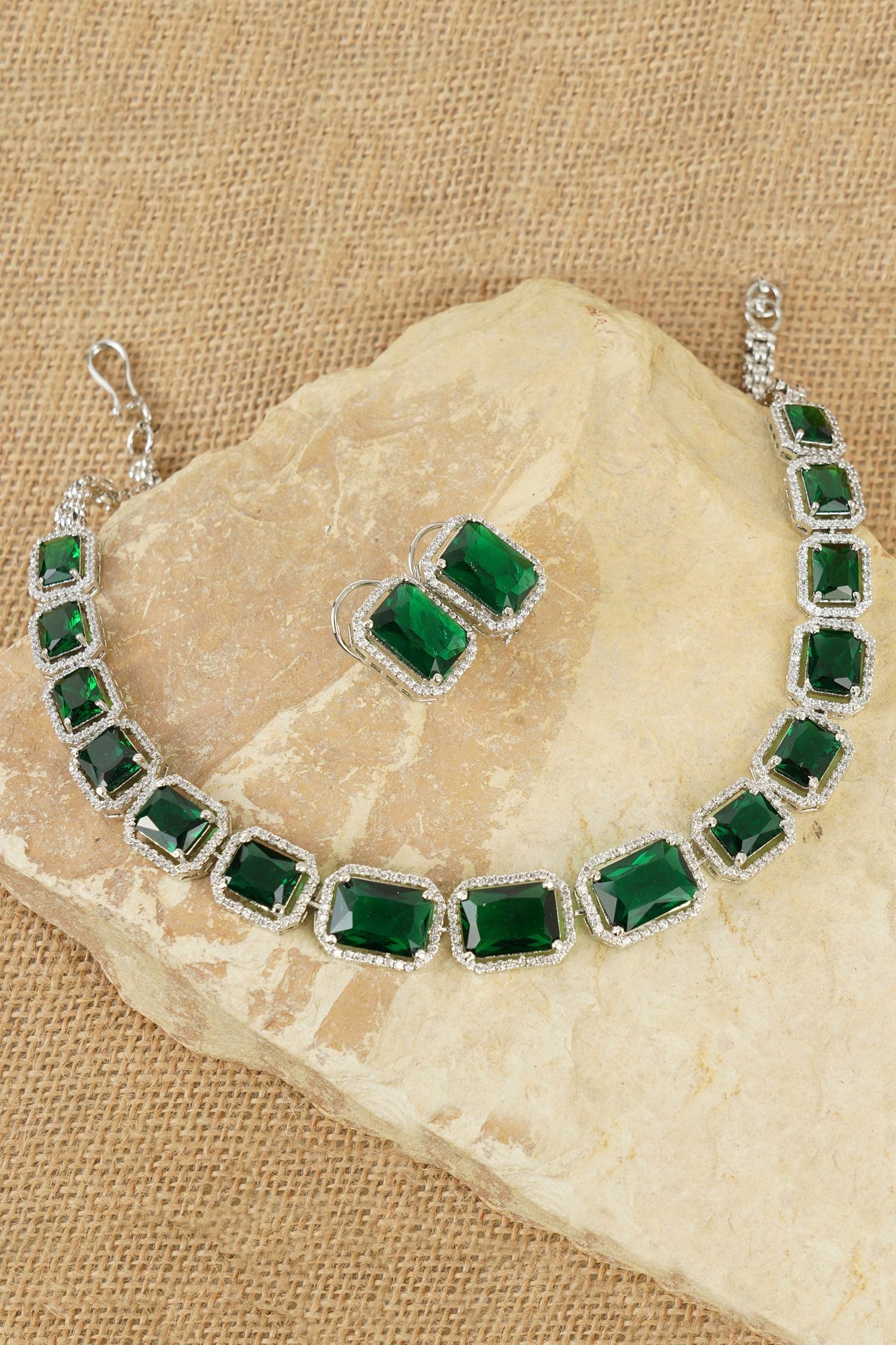 Geometric Crystal Choker Set 
