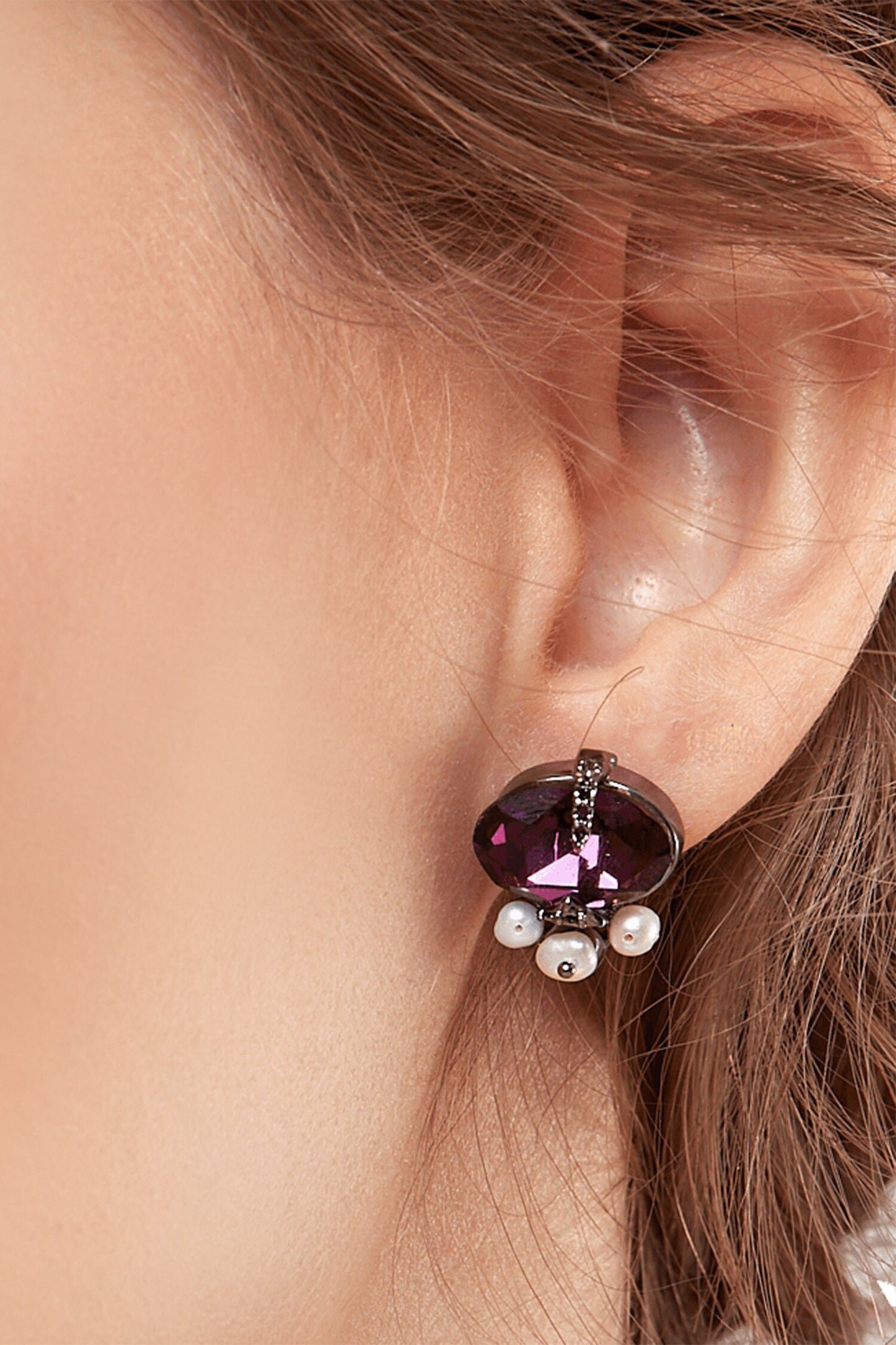 Rouge Petit Crystal Studs 