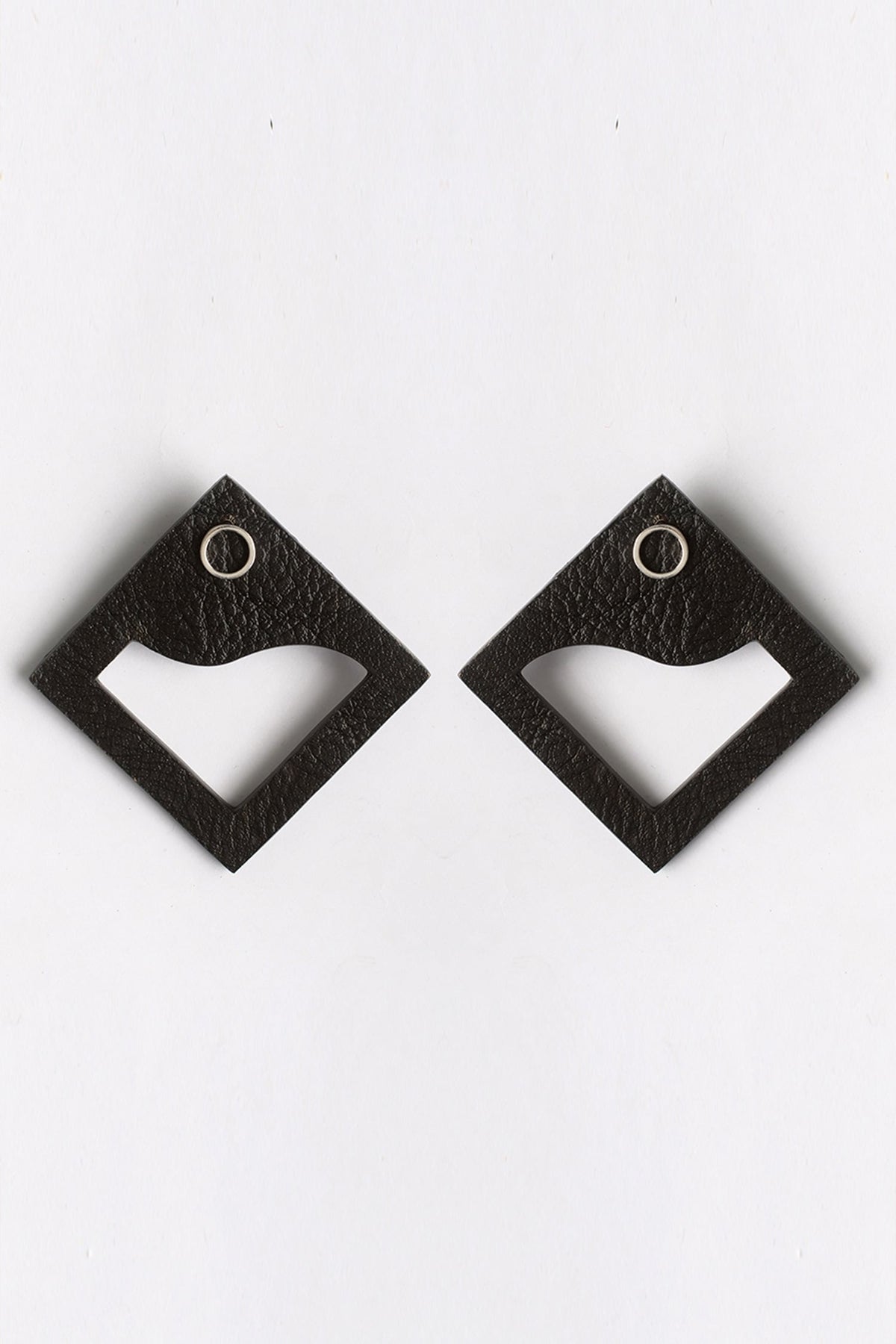 Cutout Square Shaped Earrings 