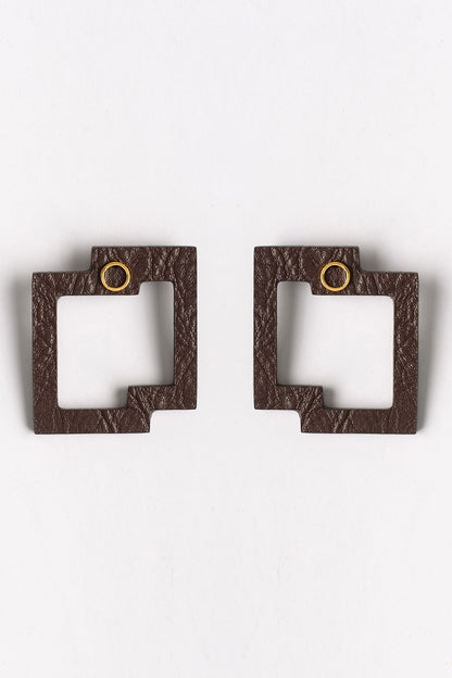 Cutout Stud Earrings 