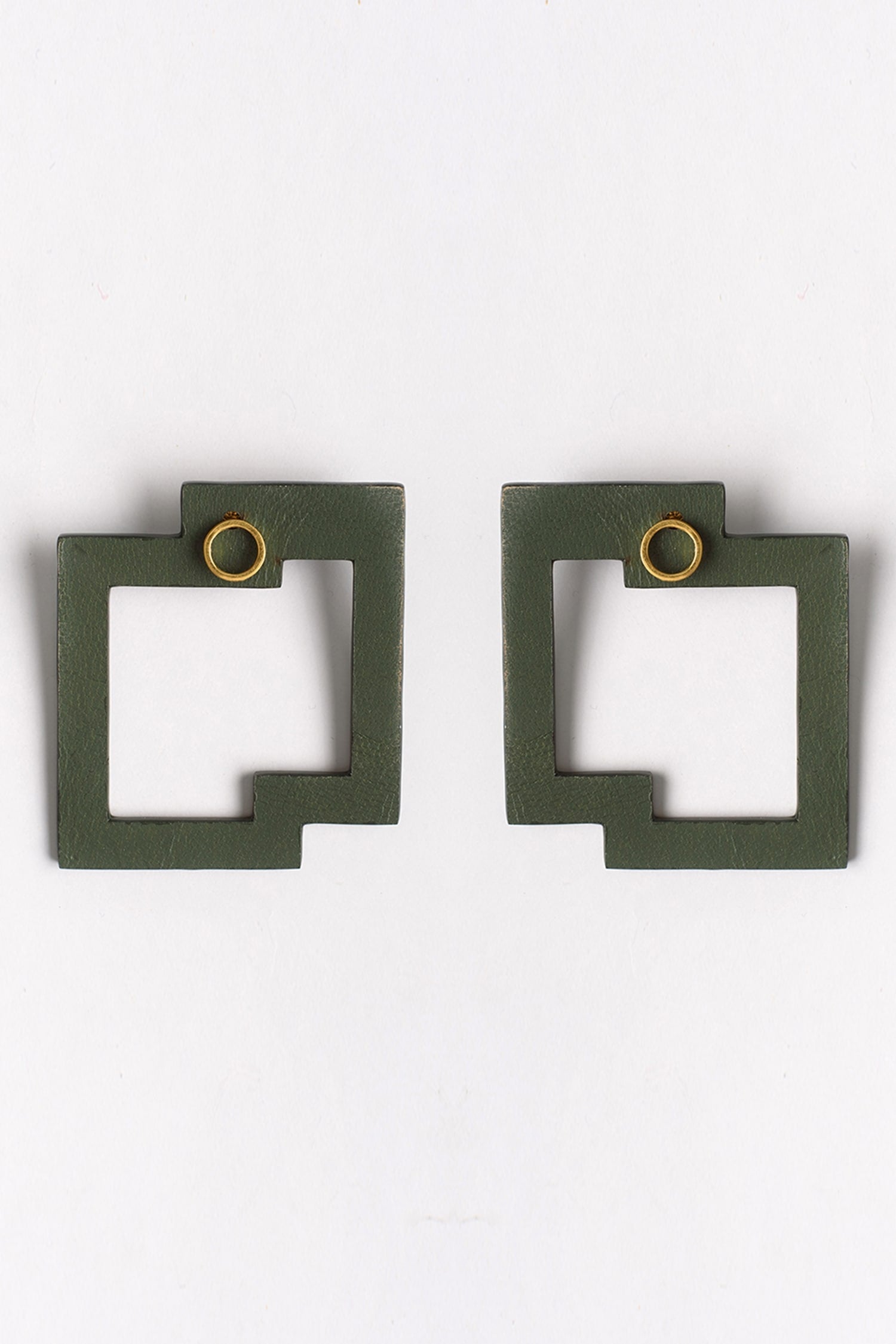 Green Cutout Stud Earrings 