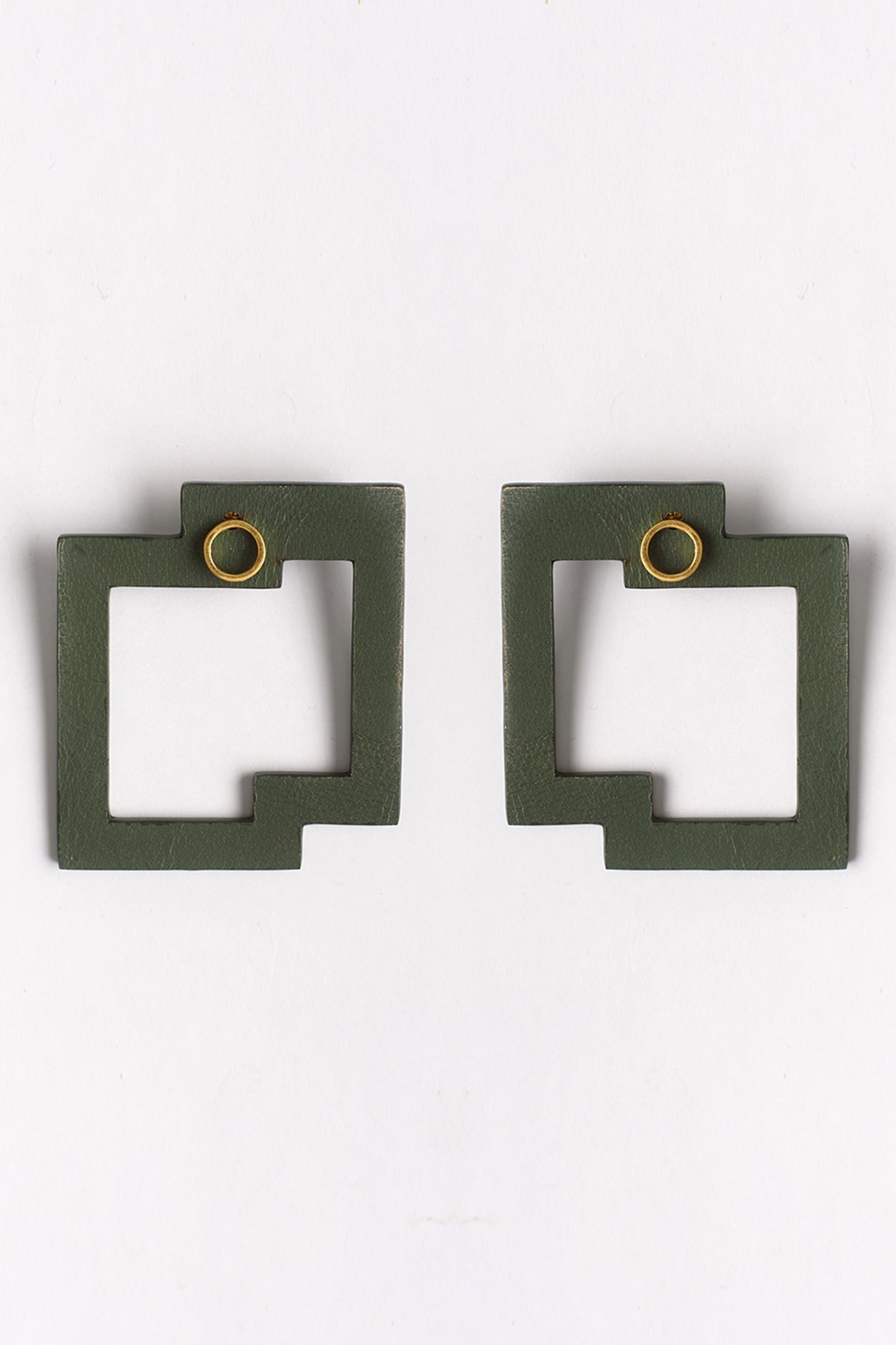 Green Cutout Stud Earrings 
