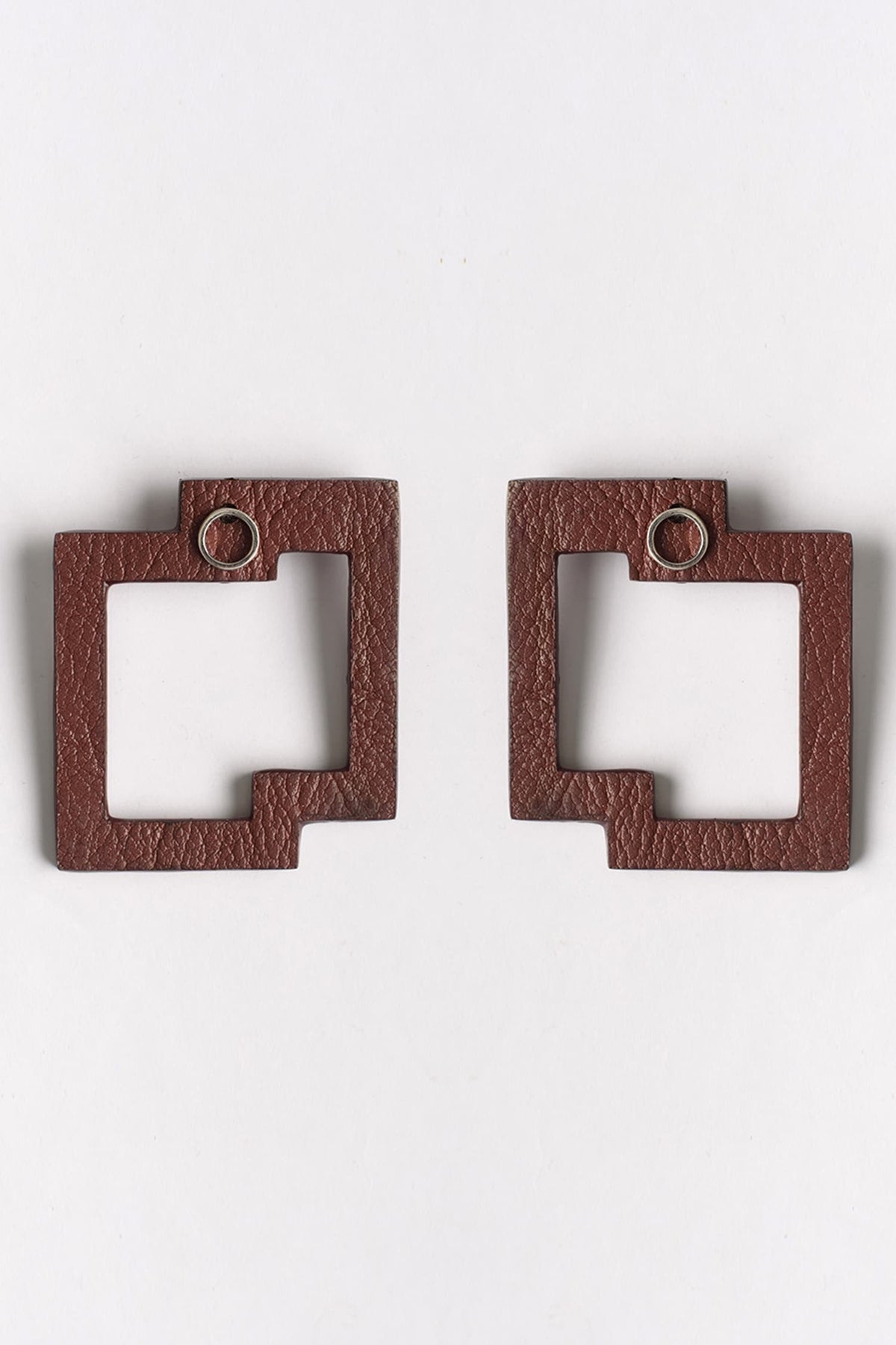 Maroon Cutout Textured Stud Earrings 