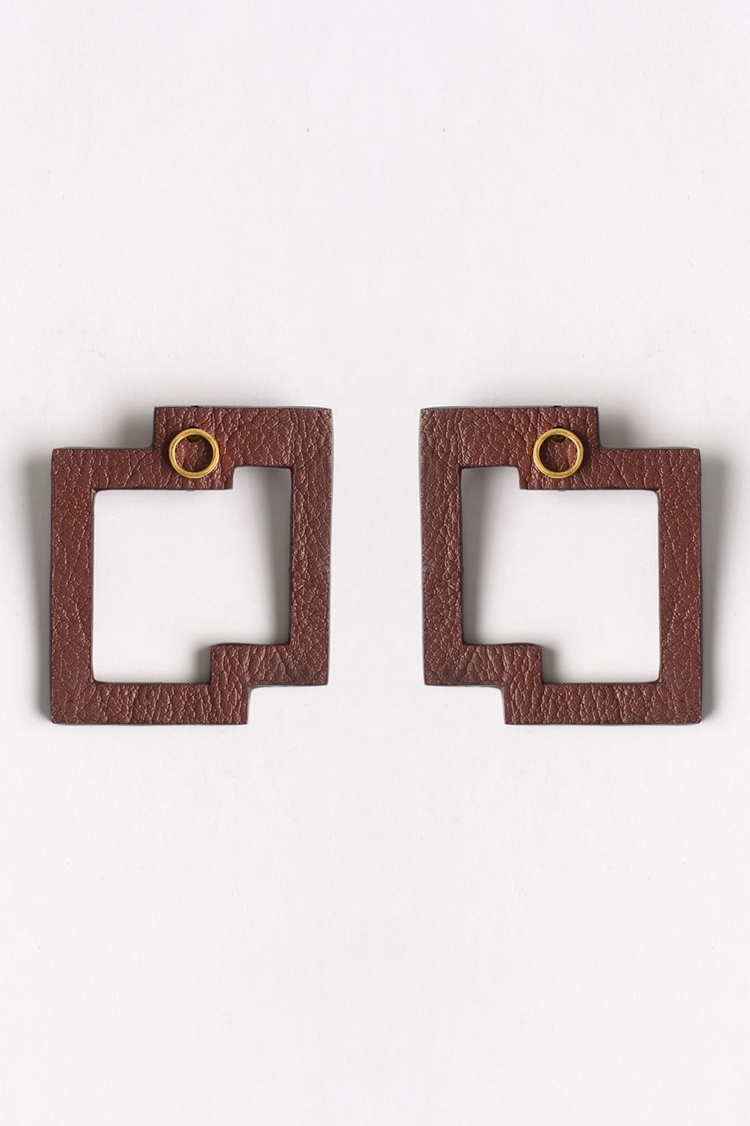 Maroon Cutout Textured Stud Earrings 