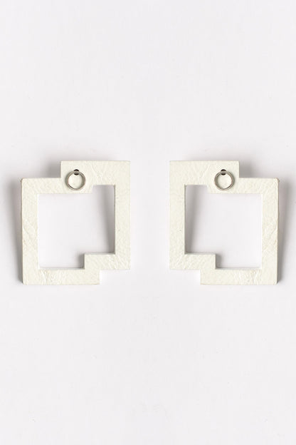 White Cutout Textured Stud Earrings 