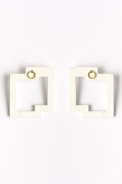 White Cutout Textured Stud Earrings 