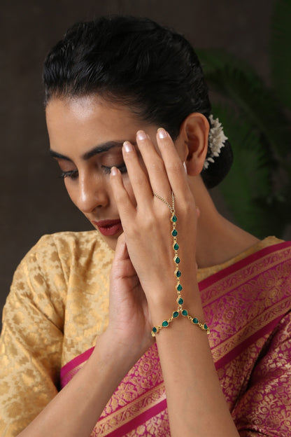 Teardrop Motif Kundan Hathphool 
