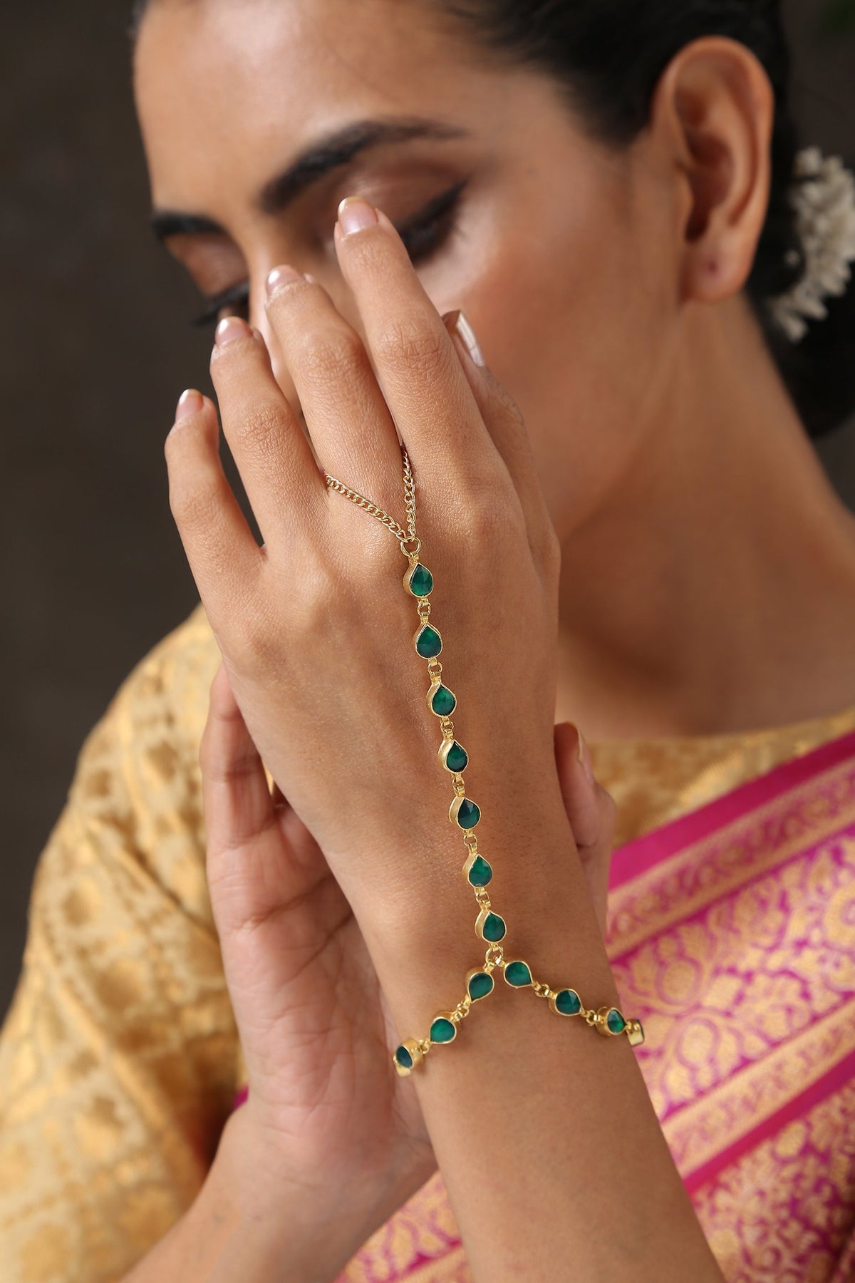 Teardrop Motif Kundan Hathphool 