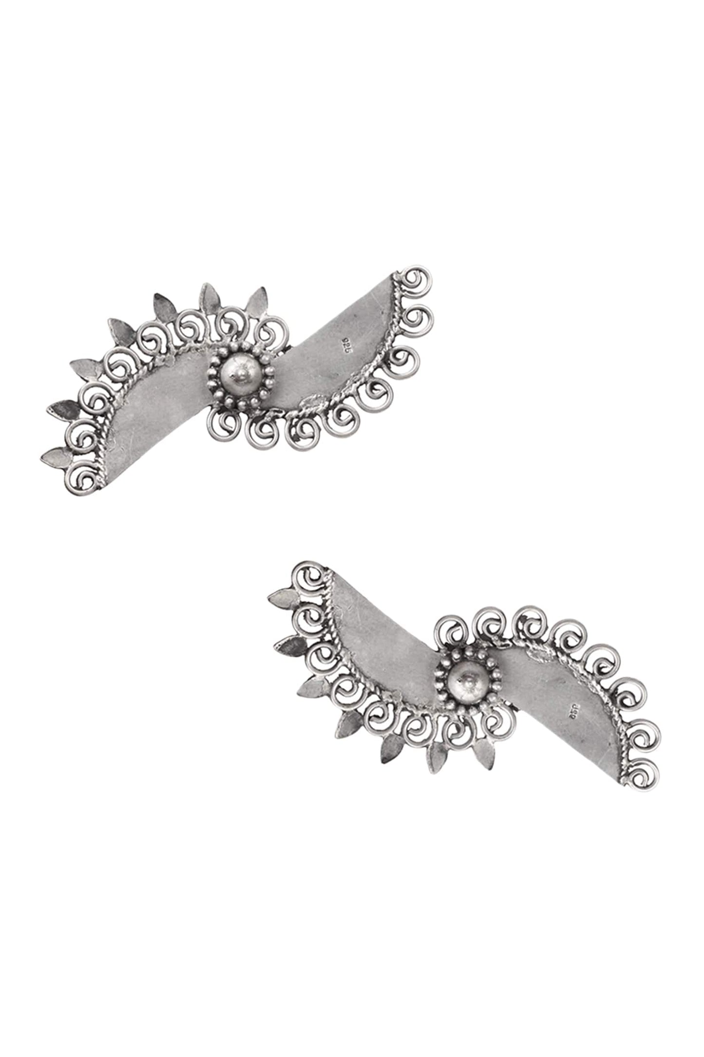 Carved Stud Earrings 