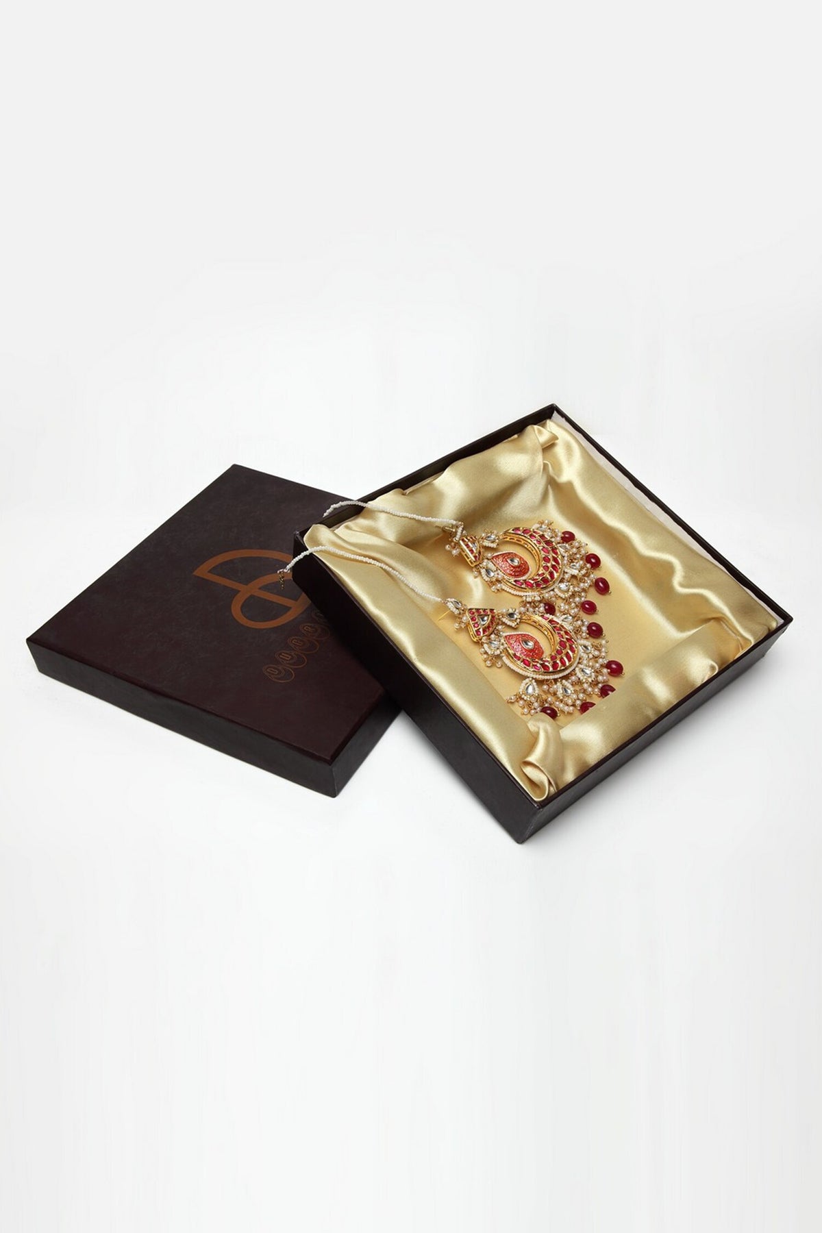 Kundan & Pearls Crescent Chandbalis With Ear Chain 