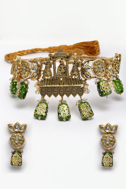 Kundan, Pearl & Faux Emerald Necklace Set 