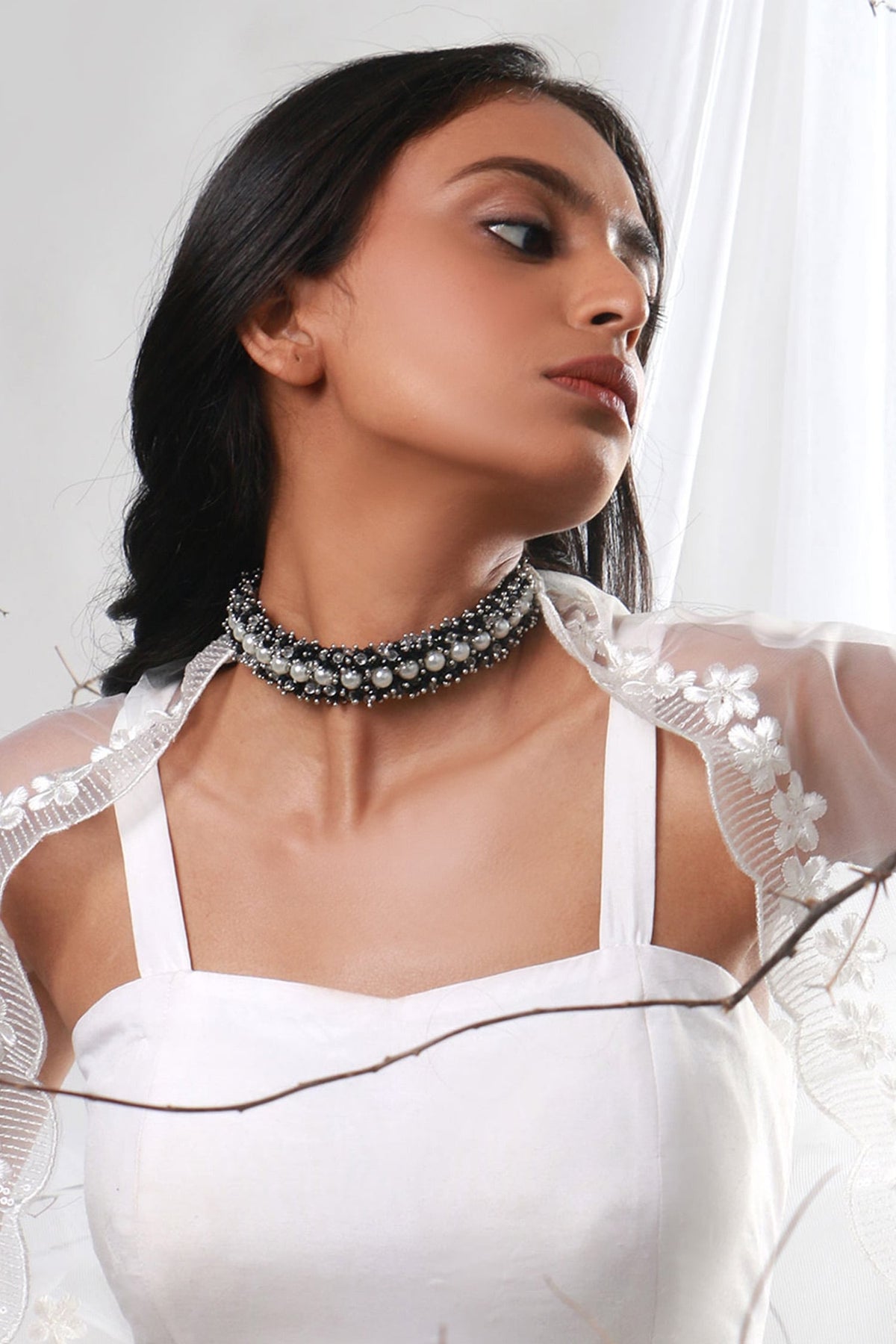 Idrissa Pearl Choker 