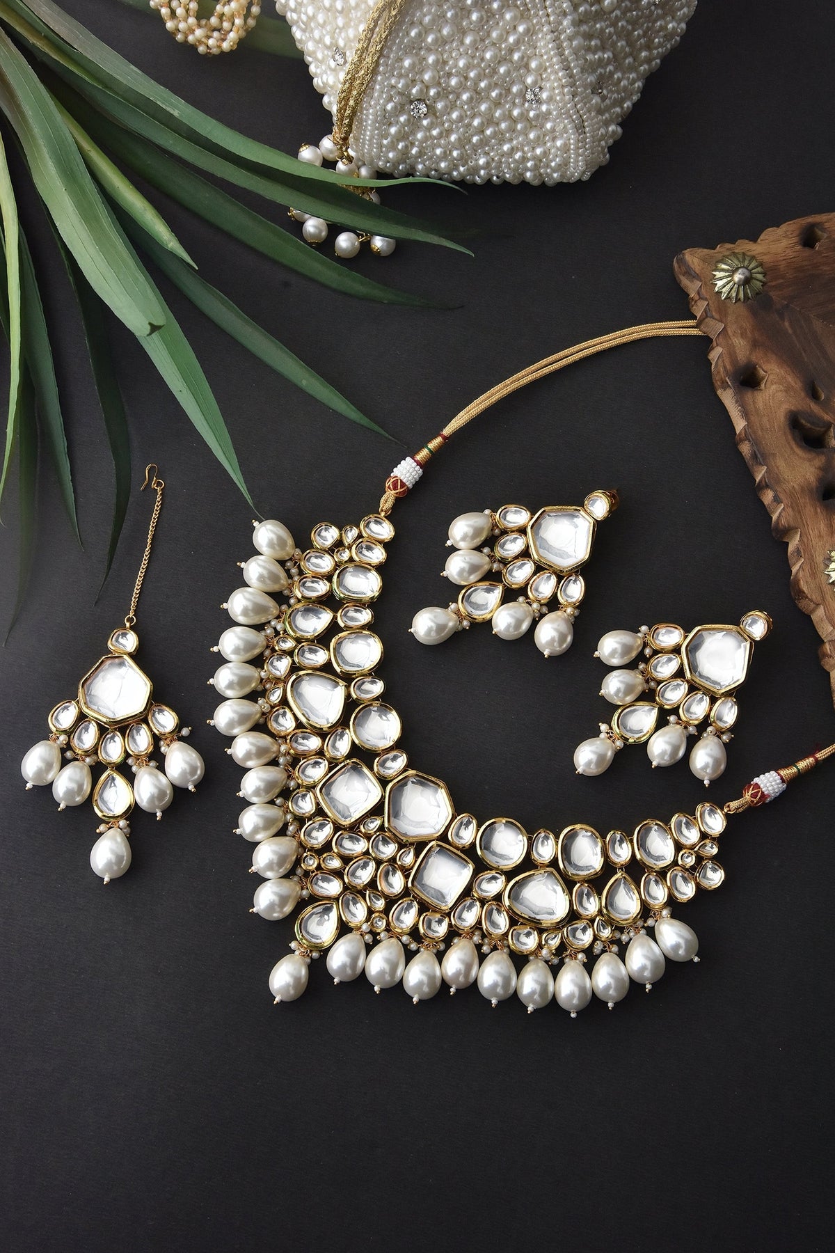 Kundan Studded Choker Set 