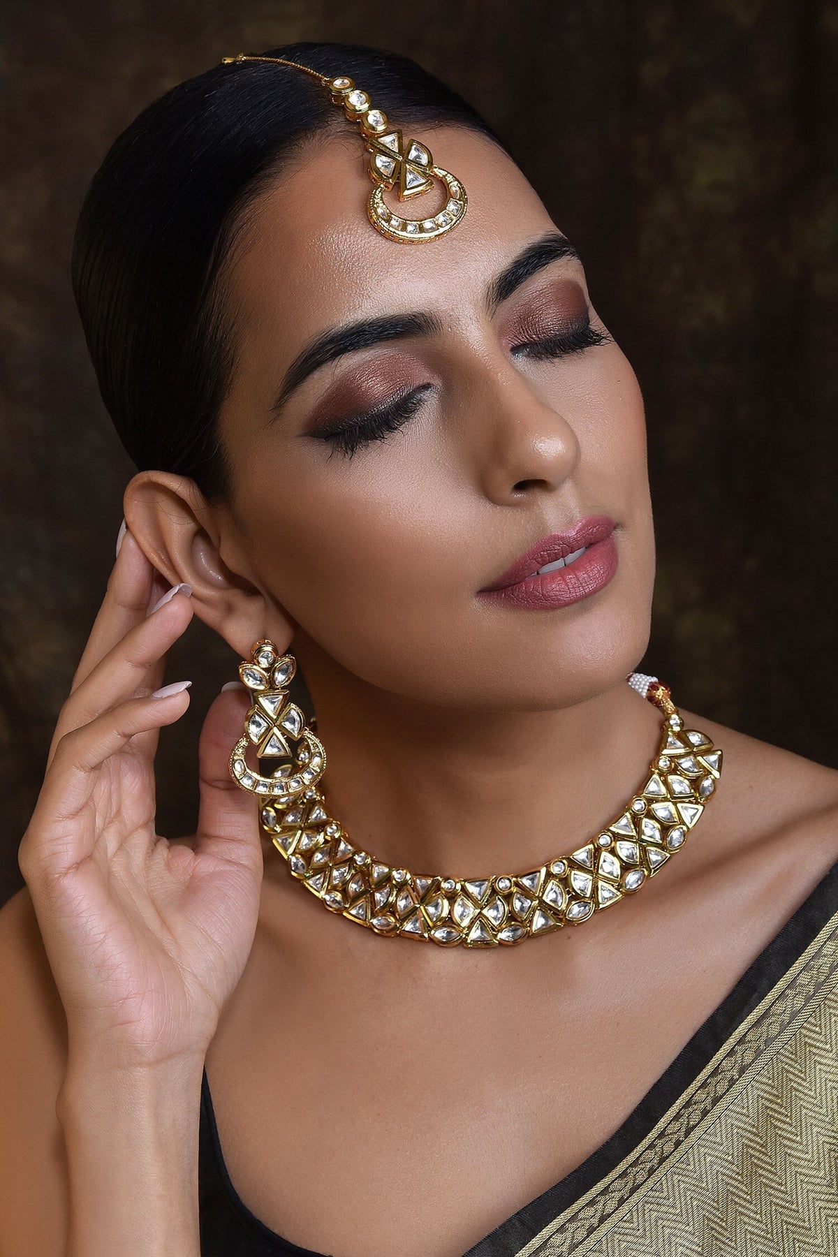 Kundan Studded Choker Set 