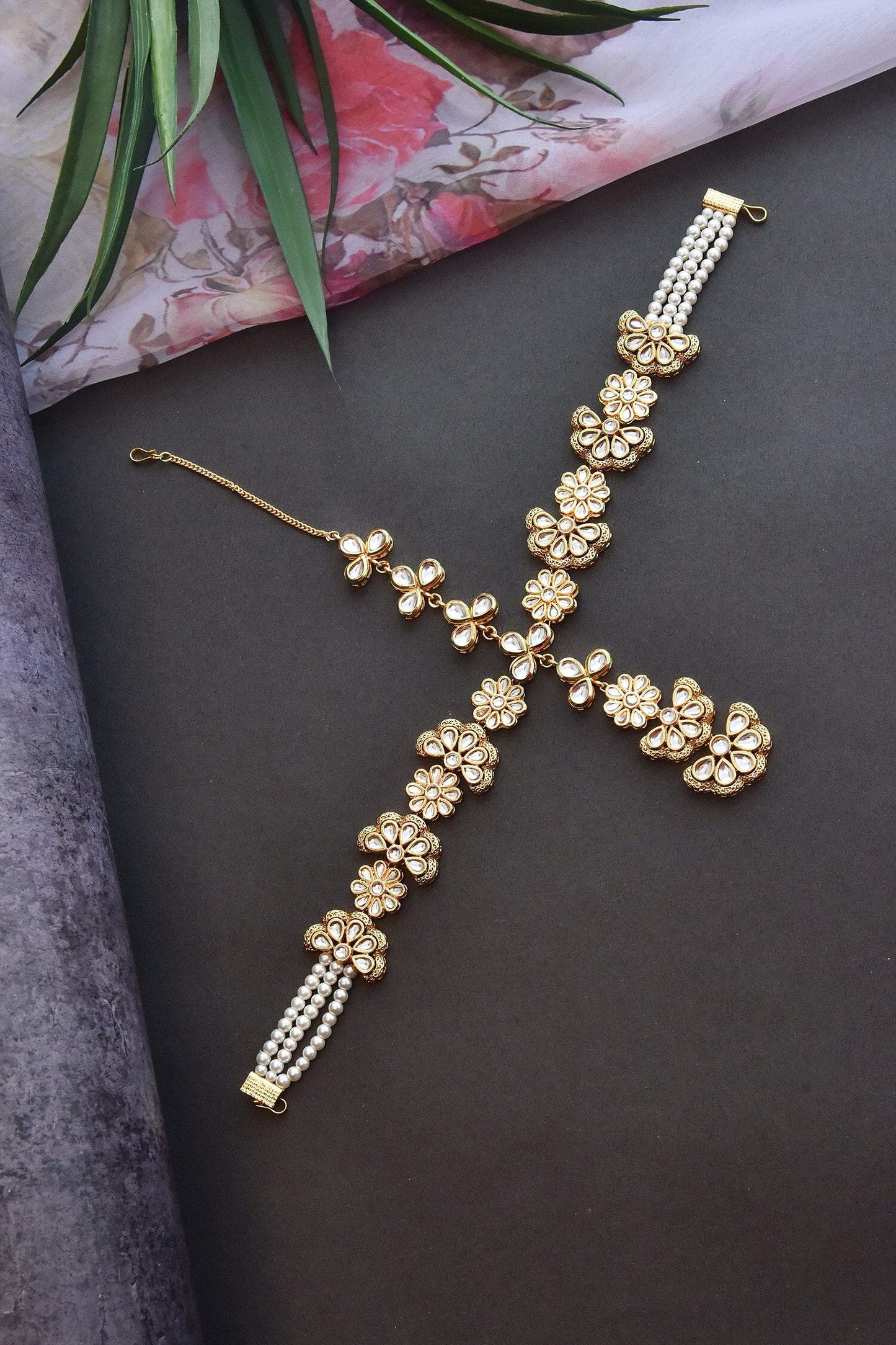 Kundan Floral Mathapatti 