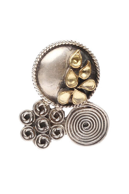 Carved Stud Earrings 