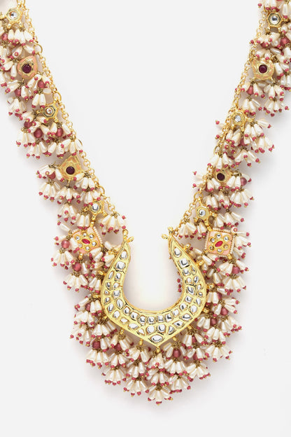 Pearl Embellished Pendant Necklace 