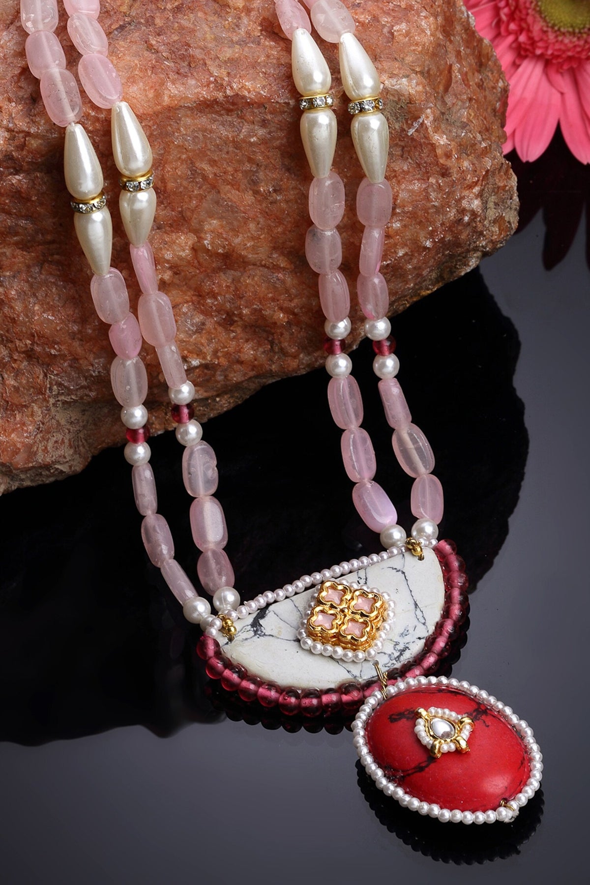 Beaded Pendant Necklace 