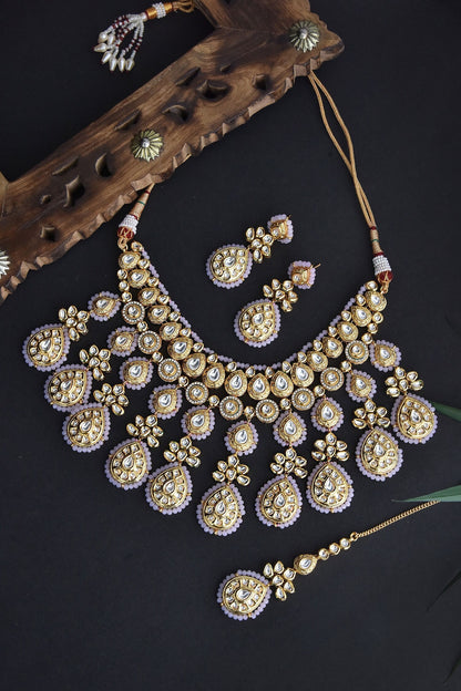 Kundan Embellished Necklace Set 