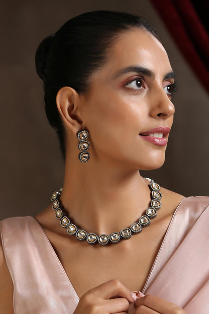 Kundan Embellished Choker Set 