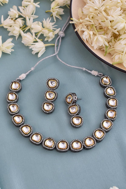 Kundan Embellished Choker Set 