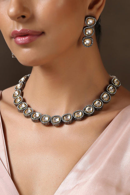 Kundan Embellished Choker Set 