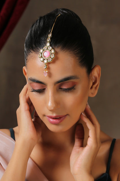 Kundan Embellished Maangtikka 