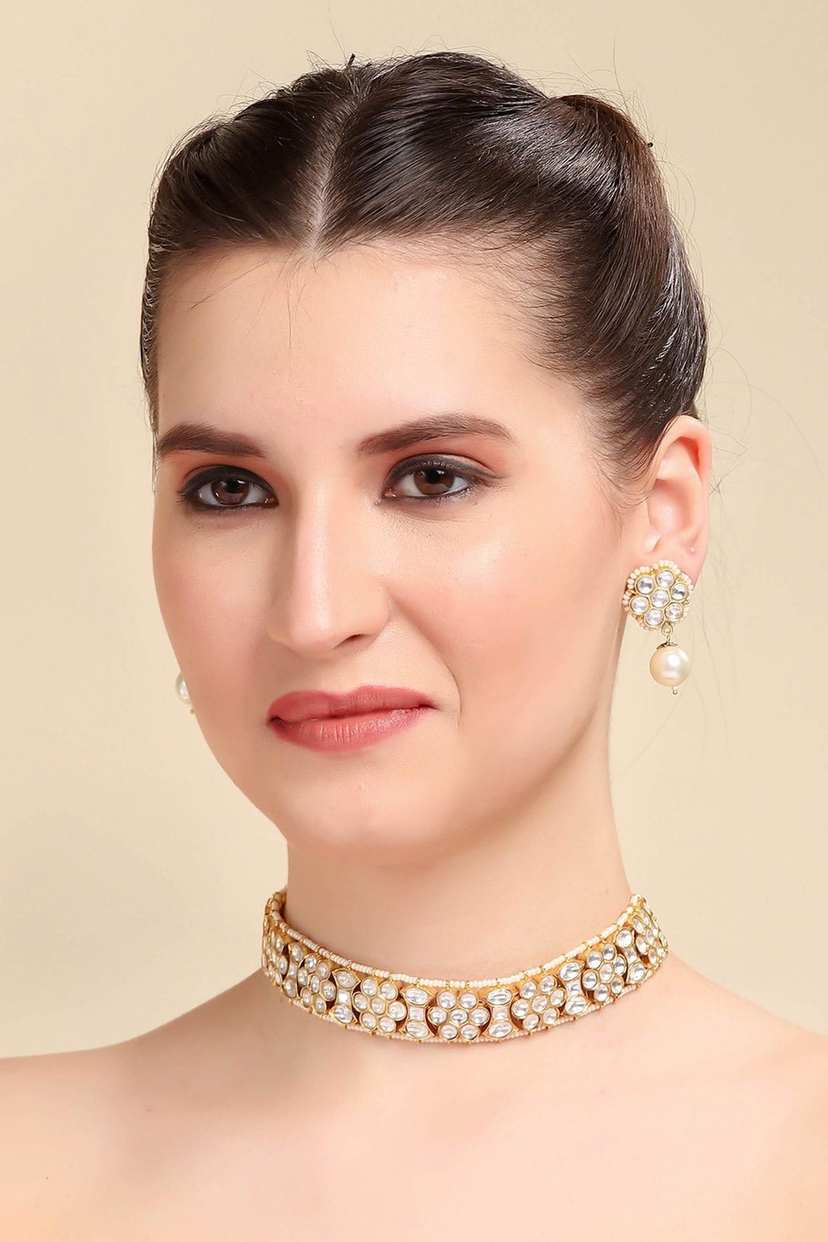 Kundan Embellished Choker Set 