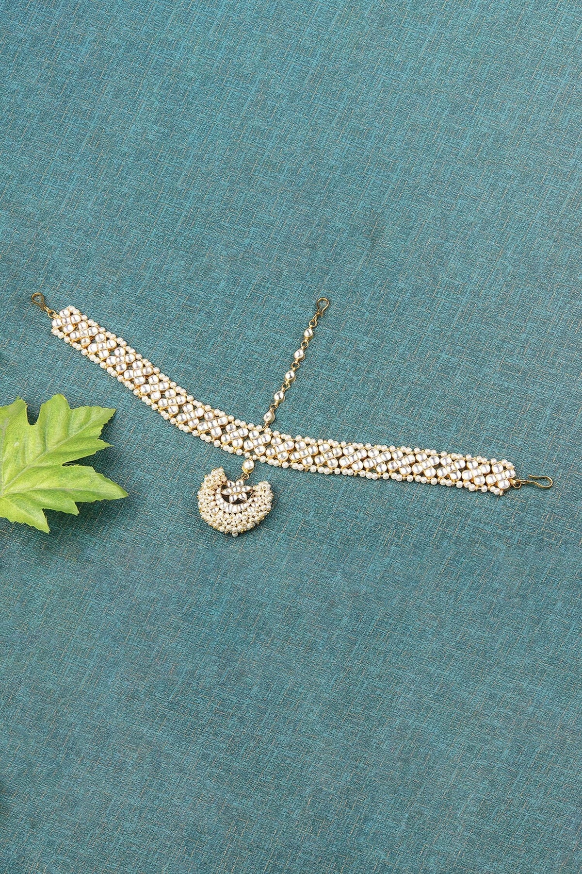 Kundan Studded Mathapatti 