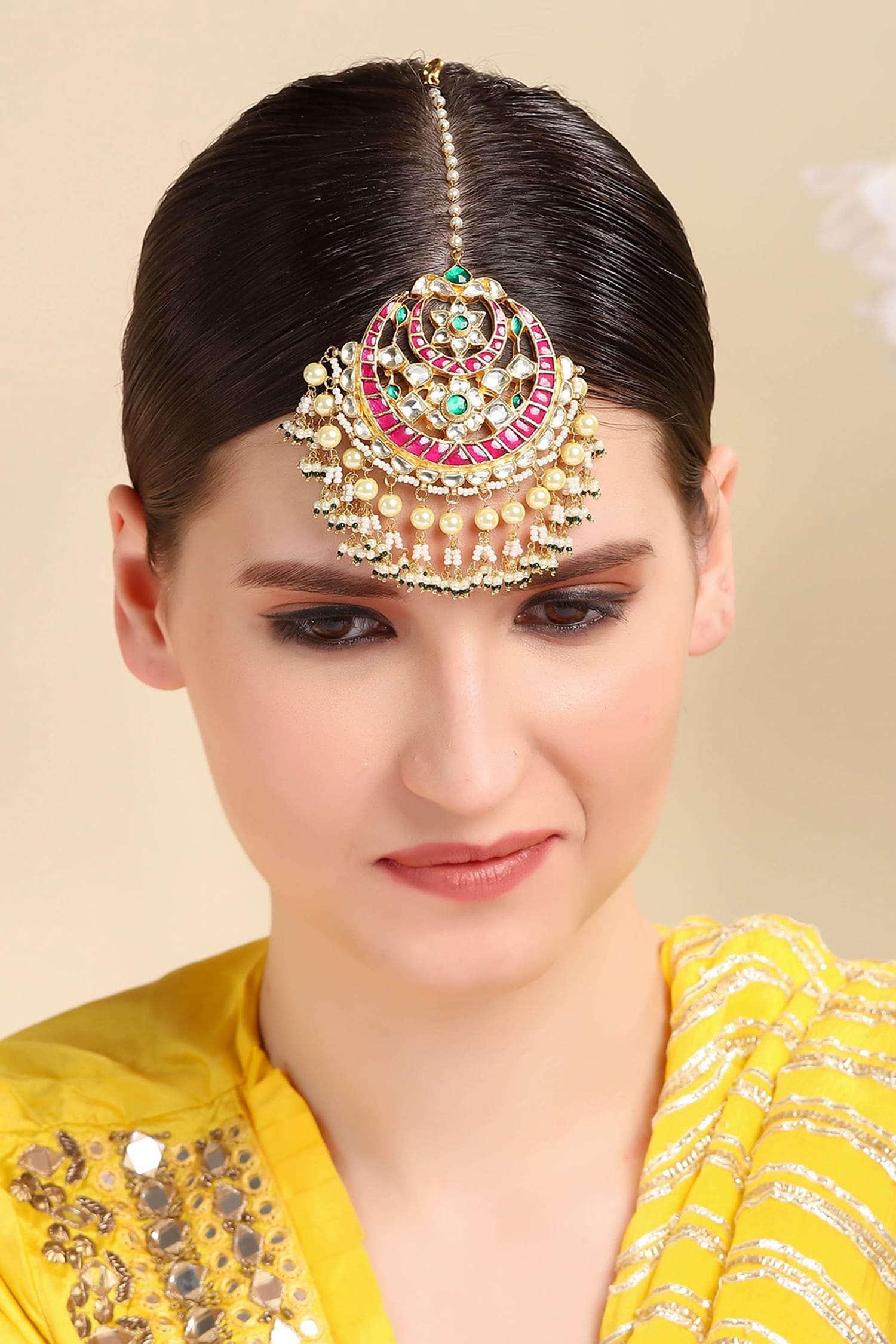 Kundan Embellished Maangtikka 