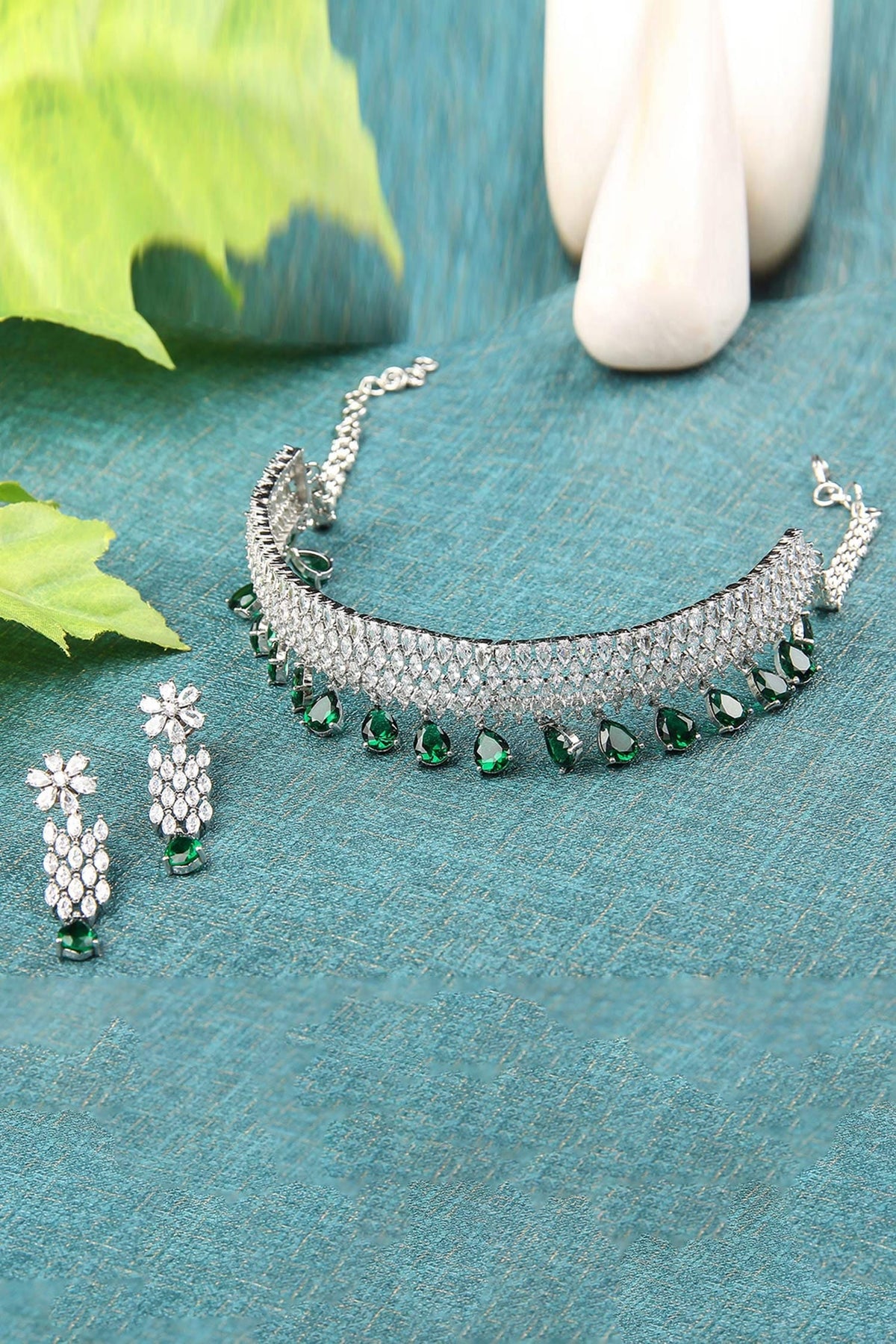 Embellished Choker Set 