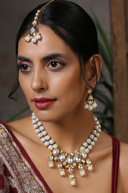 Pearl Embellished Necklace Set 