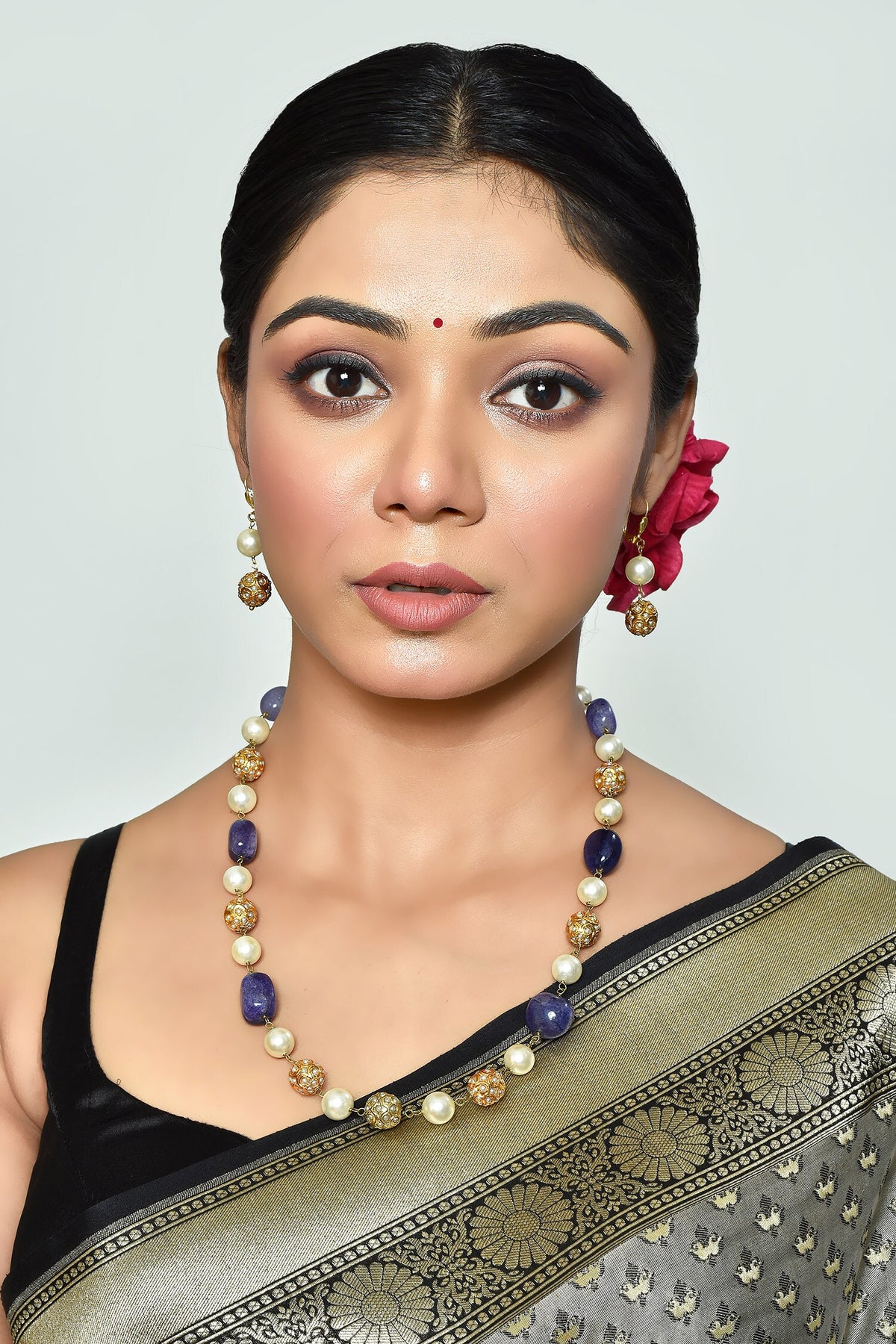Pearl Embellished Necklace Set 