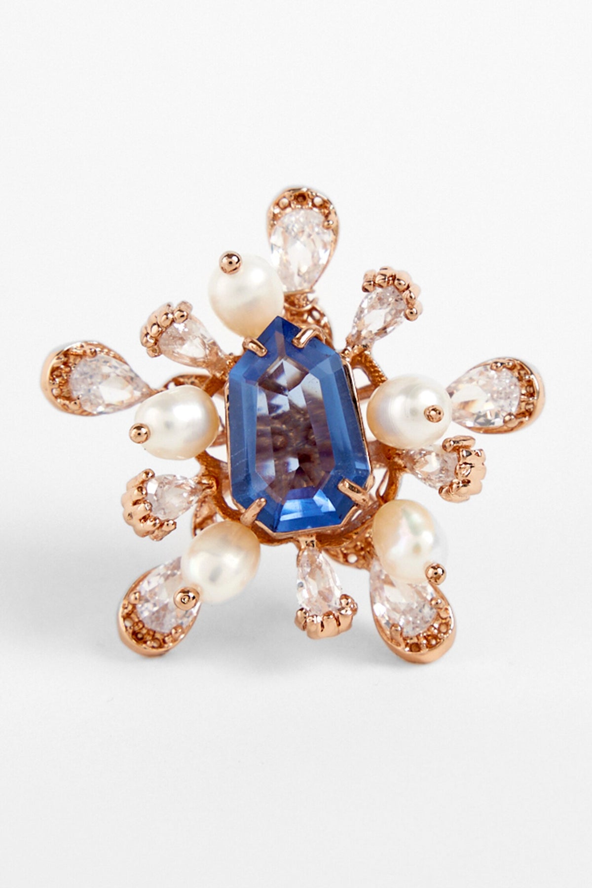 Lana Stud Earrings 
