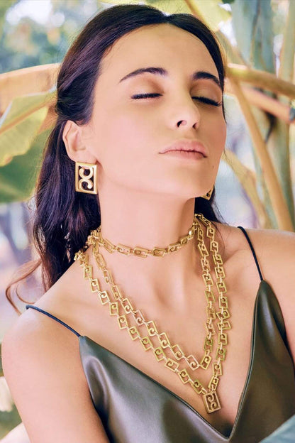 Chance Cutout Necklace 