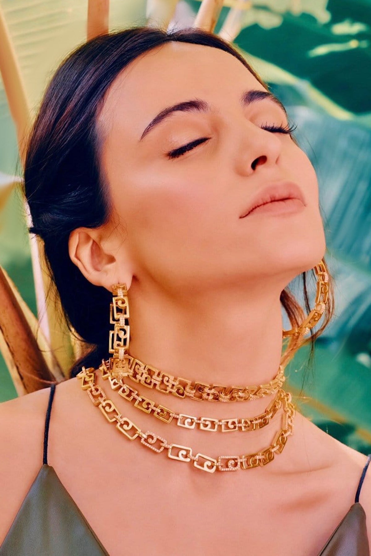 Desire Cutout Choker 