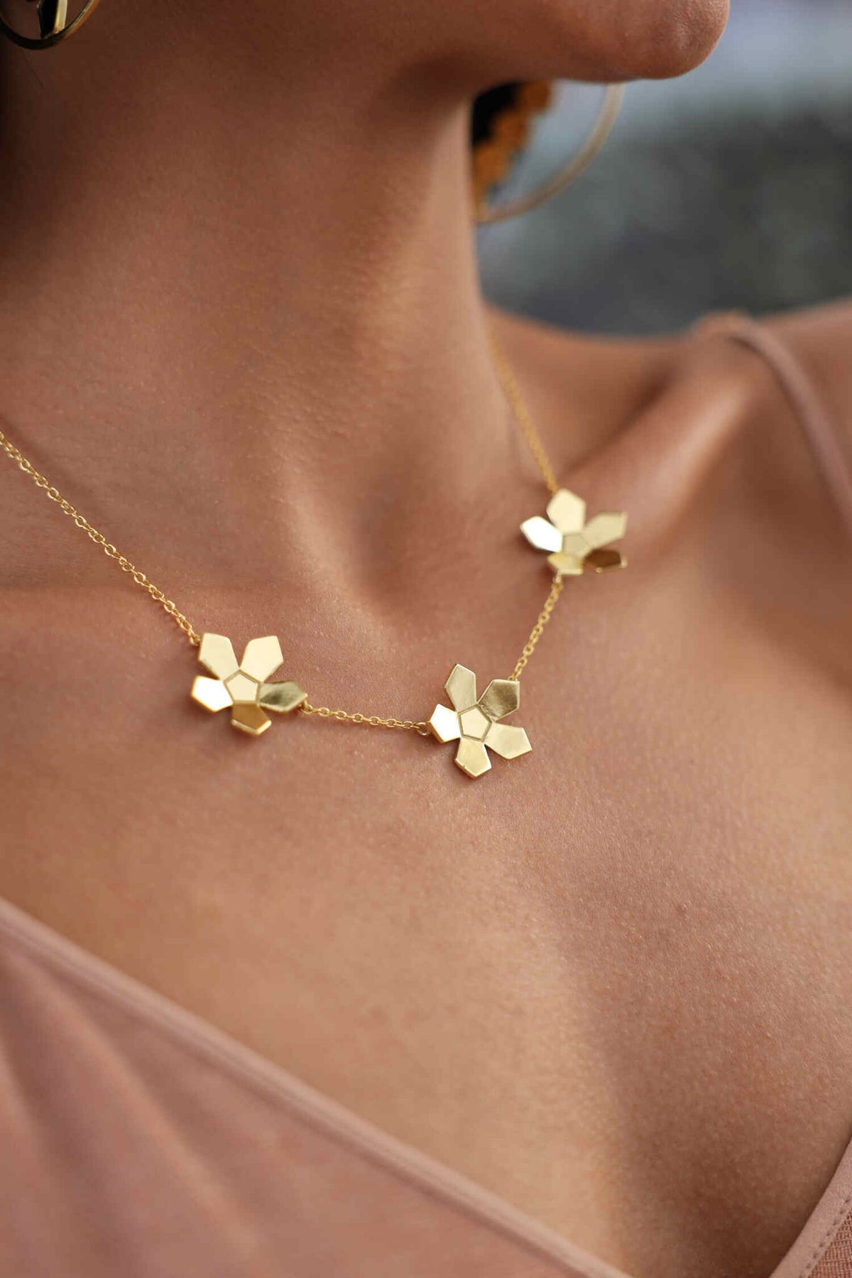 Lumiere Floral Pattern Necklace 