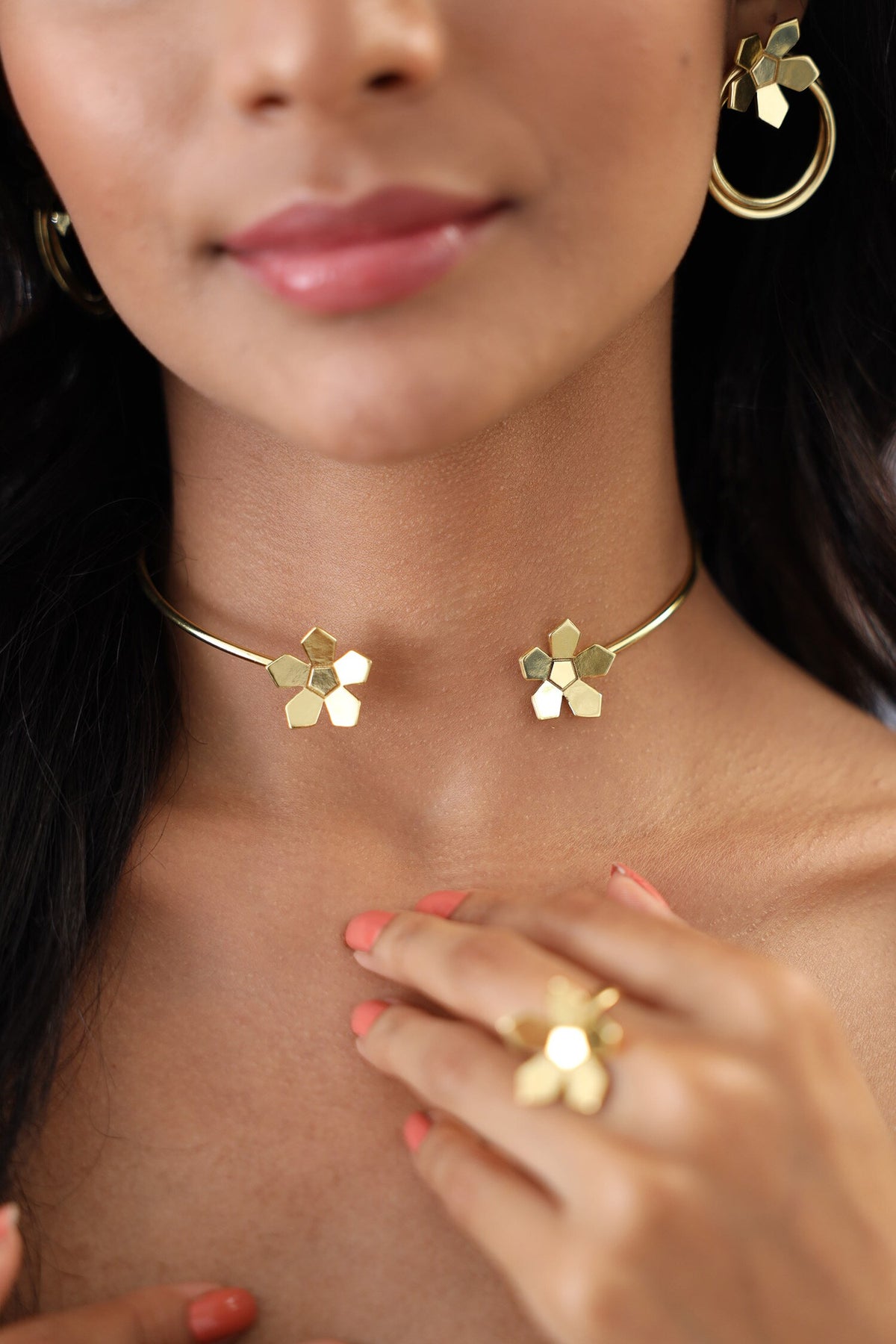 Anther Floral Pattern Necklace 
