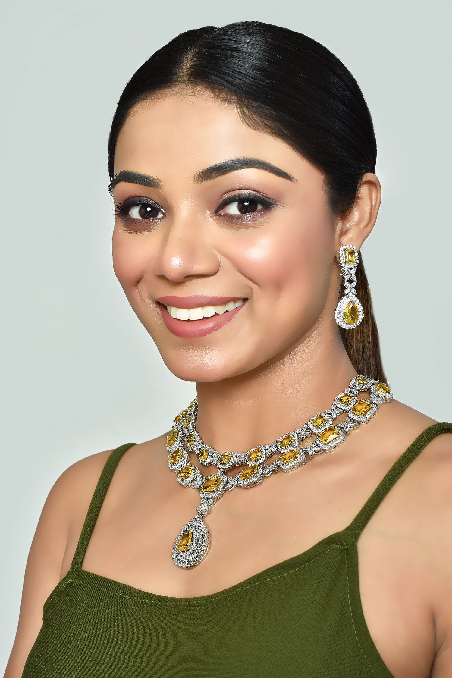 Embellished Layered Necklace Set 
